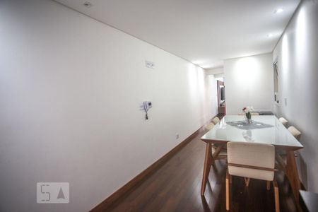 Casa à venda com 240m², 3 quartos e 4 vagasCopa