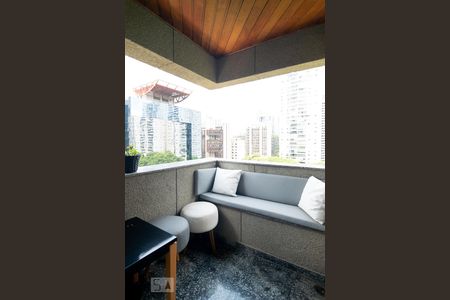 Varanda de kitnet/studio à venda com 1 quarto, 57m² em Cidade Monções, São Paulo
