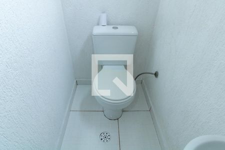 Casa para alugar com 100m², 3 quartos e 1 vaga Casa para alugar com 100m², 3 quartos e 1 vagaBanheiro de Serviço