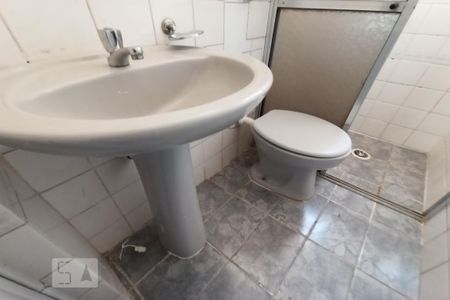 Casa à venda com 90m², 3 quartos e 2 vagas Casa à venda com 90m², 3 quartos e 2 vagasBanheiro suite