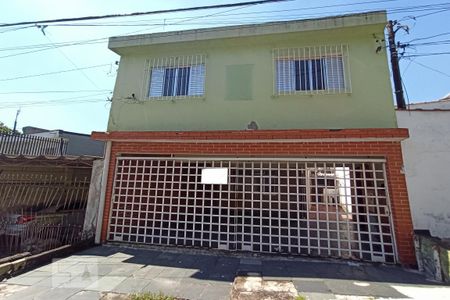 Casa à venda com 90m², 3 quartos e 2 vagas Casa à venda com 90m², 3 quartos e 2 vagasFachada