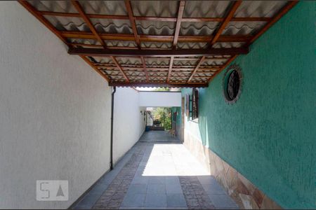 Garagem de casa à venda com 3 quartos, 500m² em Parque Boturussu, São Paulo
