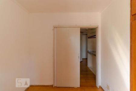 Quarto de apartamento à venda com 1 quarto, 43m² em Centro, Campinas