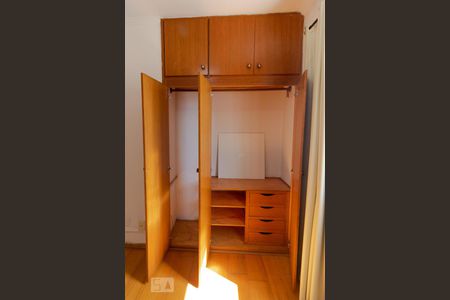 Apartamento à venda com 43m², 1 quarto e 1 vaga Apartamento à venda com 43m², 1 quarto e 1 vagaQuarto - Armário