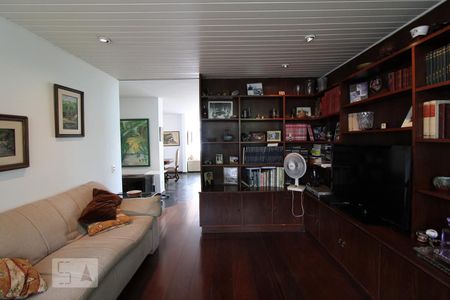 Sala 2 de casa de condomínio para alugar com 3 quartos, 215m² em Vila Elvira, São Paulo