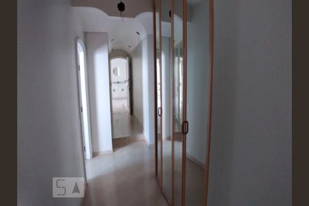 Apartamento à venda com 360m², 4 quartos e 4 vagasCorredor
