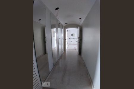 Apartamento à venda com 360m², 4 quartos e 4 vagasCorredor