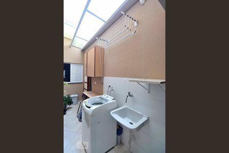 Apartamento para alugar com 68m², 2 quartos e 2 vagasÁrea de Serviço