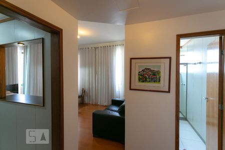 Entrada de apartamento para alugar com 1 quarto, 50m² em Funcionários, Belo Horizonte