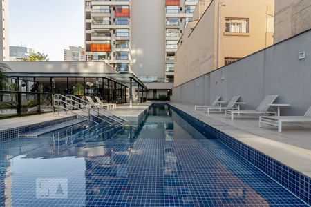 Studio à venda com 49m², 1 quarto e 1 vagaPiscina