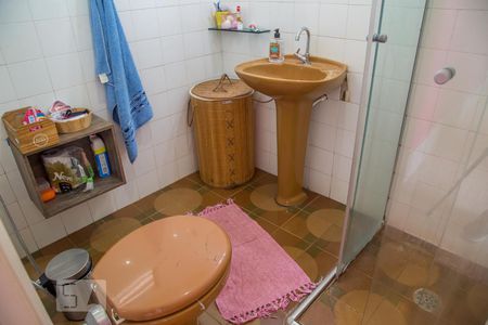 Banheiro social de apartamento para alugar com 1 quarto, 47m² em Centro, Ribeirão Preto