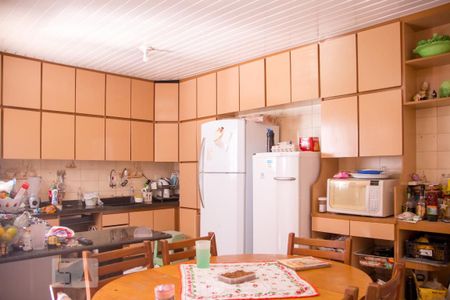 Casa à venda com 290m², 4 quartos e 6 vagasCozinha