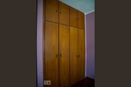 Casa à venda com 290m², 4 quartos e 6 vagasQuarto 2