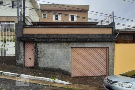 Casa à venda com 250m², 3 quartos e 4 vagas Casa à venda com 250m², 3 quartos e 4 vagasFachada