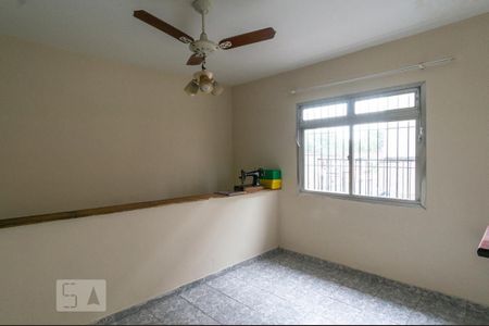 Casa à venda com 250m², 3 quartos e 4 vagas Casa à venda com 250m², 3 quartos e 4 vagasQuarto