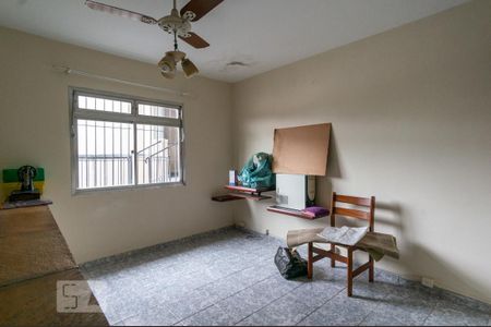 Casa à venda com 250m², 3 quartos e 4 vagas Casa à venda com 250m², 3 quartos e 4 vagasQuarto