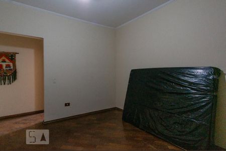 Casa à venda com 250m², 3 quartos e 4 vagas Casa à venda com 250m², 3 quartos e 4 vagasHall das Suítes