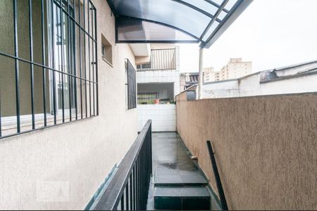 Casa à venda com 250m², 3 quartos e 4 vagas Casa à venda com 250m², 3 quartos e 4 vagasCorredor