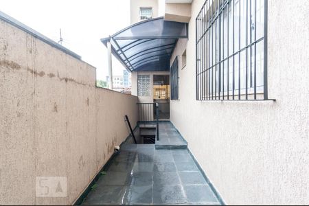 Casa à venda com 250m², 3 quartos e 4 vagas Casa à venda com 250m², 3 quartos e 4 vagasCorredor