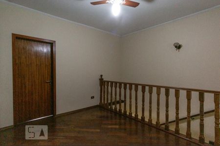Casa à venda com 250m², 3 quartos e 4 vagas Casa à venda com 250m², 3 quartos e 4 vagasHall das Suítes