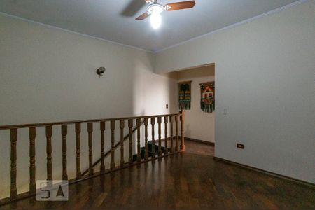 Casa à venda com 250m², 3 quartos e 4 vagas Casa à venda com 250m², 3 quartos e 4 vagasHall das Suítes