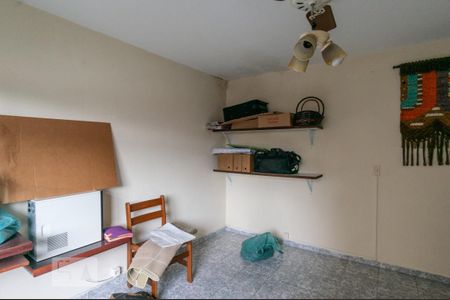 Casa à venda com 250m², 3 quartos e 4 vagas Casa à venda com 250m², 3 quartos e 4 vagasQuarto