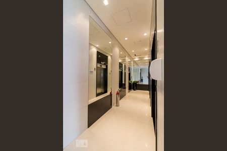 Apartamento à venda com 66m², 2 quartos e 1 vagaHall de entrada do bloco