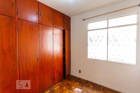 Quarto 2 de apartamento para alugar com 2 quartos, 50m² em São Lucas, Belo Horizonte