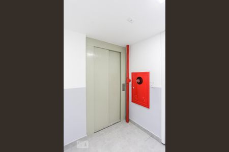Apartamento à venda com 44m², 1 quarto e sem vaga Apartamento à venda com 44m², 1 quarto e sem vagaArea Comum Elevador