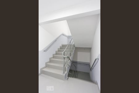 Apartamento à venda com 44m², 1 quarto e sem vaga Apartamento à venda com 44m², 1 quarto e sem vagaArea Comum Escadas