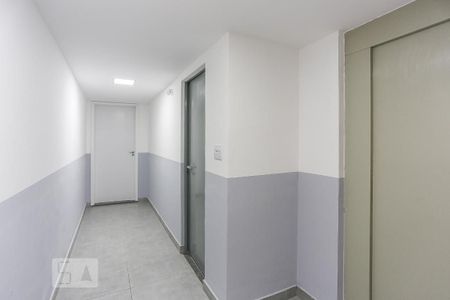 Apartamento à venda com 44m², 1 quarto e sem vaga Apartamento à venda com 44m², 1 quarto e sem vagaArea Comum Corredor