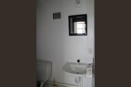 Banheiro de apartamento à venda com 1 quarto, 31m² em Tanque, Rio de Janeiro