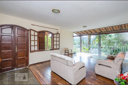 Sala de casa à venda com 3 quartos, 45m² em Ipê, Nova Lima