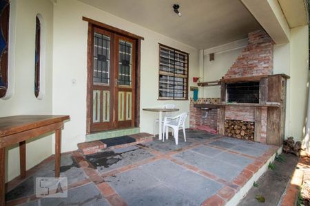 Casa à venda com 380m², 3 quartos e 2 vagas Casa à venda com 380m², 3 quartos e 2 vagasVaranda - Churrasqueira