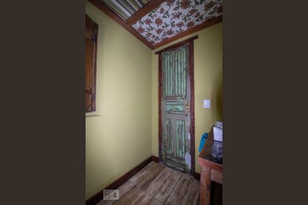 Casa à venda com 380m², 3 quartos e 2 vagas Casa à venda com 380m², 3 quartos e 2 vagasLavabo