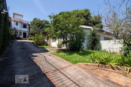 Casa à venda com 380m², 3 quartos e 2 vagas Casa à venda com 380m², 3 quartos e 2 vagasPátio