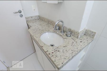 Apartamento para alugar com 80m², 3 quartos e 2 vagas Apartamento para alugar com 80m², 3 quartos e 2 vagasBanheiro da suíte