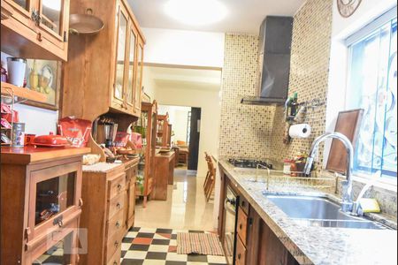 Casa à venda com 120m², 2 quartos e 2 vagasCozinha