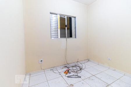 Quarto de casa para alugar com 1 quarto, 30m² em Jardim Miriam, São Paulo