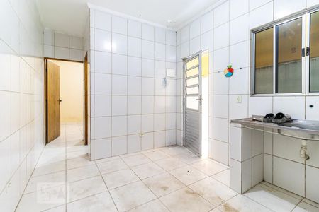 Cozinha de casa para alugar com 1 quarto, 30m² em Jardim Miriam, São Paulo
