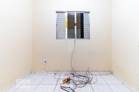 Quarto de casa para alugar com 1 quarto, 30m² em Jardim Miriam, São Paulo