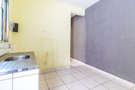 Cozinha de casa para alugar com 1 quarto, 30m² em Jardim Miriam, São Paulo