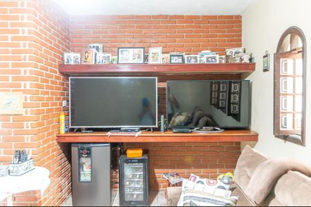 Casa à venda com 386m², 4 quartos e 7 vagasSala de TV