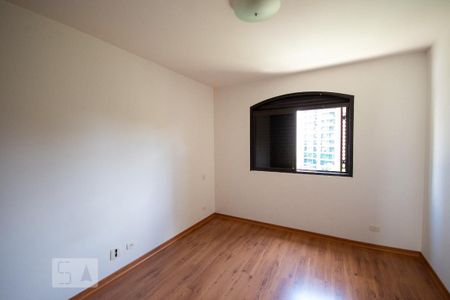 Apartamento à venda com 250m², 4 quartos e 3 vagasQuarto 2