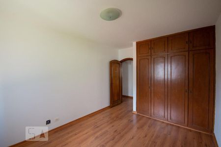 Apartamento à venda com 250m², 4 quartos e 3 vagasQuarto 2
