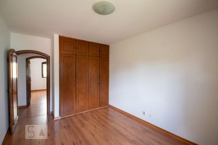 Apartamento à venda com 250m², 4 quartos e 3 vagasQuarto 2