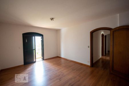 Apartamento à venda com 250m², 4 quartos e 3 vagasQuarto 4