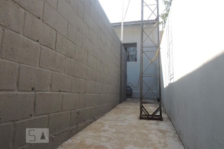 Casa à venda com 420m², 3 quartos e 2 vagasCorredor