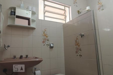 Casa à venda com 420m², 3 quartos e 2 vagasBanheiro