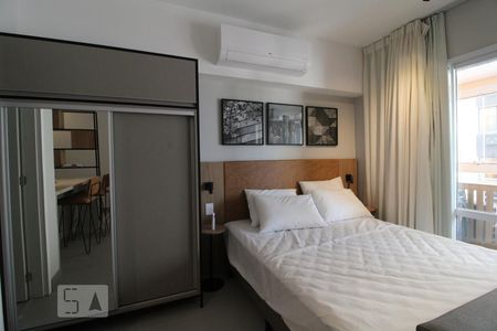 Quarto de kitnet/studio à venda com 1 quarto, 42m² em Campo Belo, São Paulo